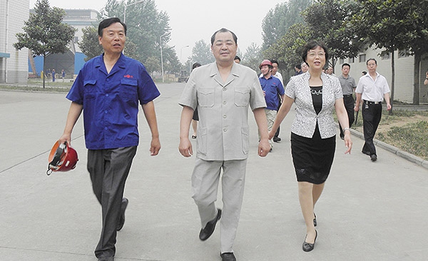 原河南省副省长刘新民-郑州市委常委、组织部长高建慧在公司视察事情